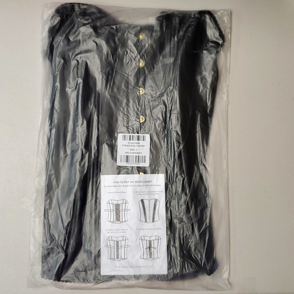 ❤️NWT VINTAGE TORRID BLACK FAUX LEATHER CORSET HOOK & EYE LACED BACK LINGERIE - Picture 9 of 12